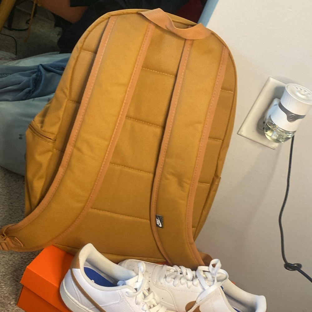 Nike Heritage Backpack - Picture 16 of 16